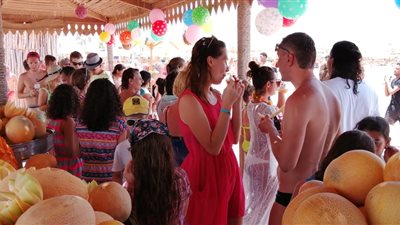 تنشيطا للسياحة.. مهرجان للكنتالوب بالغردقة بمشاركة 1200 سائح (صور)