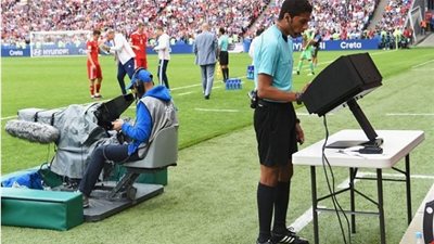 رئيس الكاف يكشف سر استخدام الـ