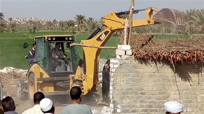 حملة مكبرة لإزالة التعديات على الأراضي الزراعية وأملاك الدولة في قنا