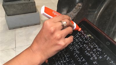 لخدمة ذوي الاحتياجات الخاصة.. شاهد تجربة عملية لطريقة 