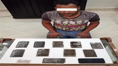 القبض على عاطل بحوزته 10 قطع حشيش في حلوان
