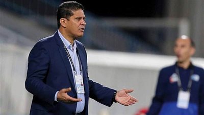 الفيوم تكرم مدربا فاز على 