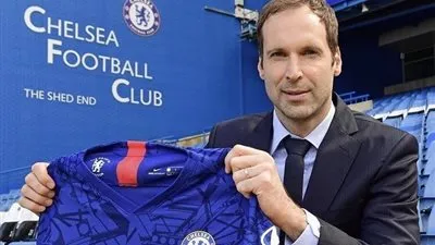 أول تعليق من بيتر تشيك بعد تعيينه مديرًا رياضيًا لـ تشيلسي