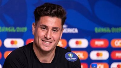 أول تعليق من نجم أتلتيكو مدريد على التعاقد مع ماركوس يورينتي