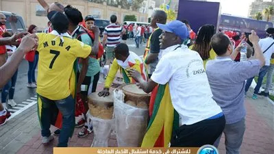 جماهير زيمبابوي تتوافد على ستاد القاهرة (صور)