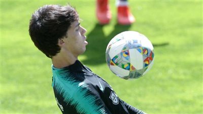 بنفيكا يصدم ريال مدريد ويرفض بيع نجمه المتألق