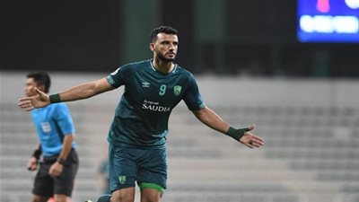 أهلي جدة يفتح باب الرحيل أمام عمر السومة