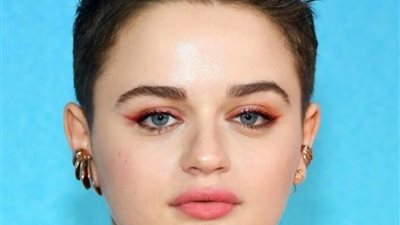 مكياج يناسب إطلالتك هذا العام.. طبقيه كالنجمات (صور)