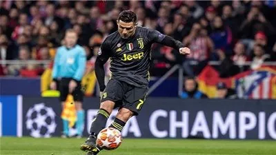 كريستيانو رونالدو يتحول إلى CR9