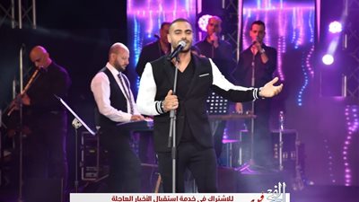 جوزيف عطية يبهر جمهوره على مسرح رشيد كرامي (صور)
