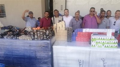 احباط محاولة تهريب 1428 شيشة إلكترونية وأدوات تجميل داخل أجهزة كهربائية