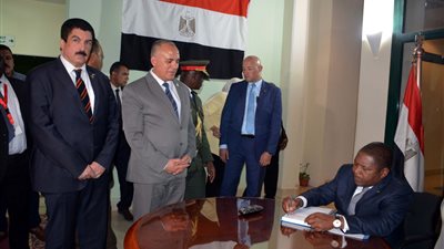 رئيس موزمبيق يزور القناطر الخيرية ويتفقد المركز القومي لبحوث المياه (صور)