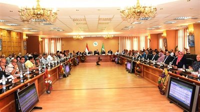  محافظ الشرقية يوجه بسرعة الانتهاء من تنفيذ خطة طلاء واجهات المباني