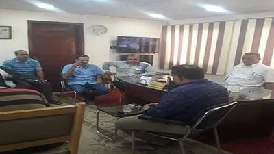 رئيس مدينة سنورس بالفيوم يلتقى مع مستأجري 