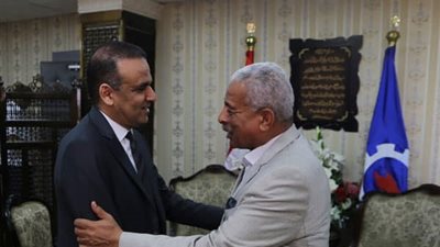 رئيس الاتحاد التونسي في ضيافة محافظ السويس