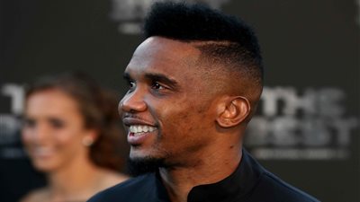 صامويل إيتو ينصح محمد صلاح بسرعة الإنتقال لهذا النادي