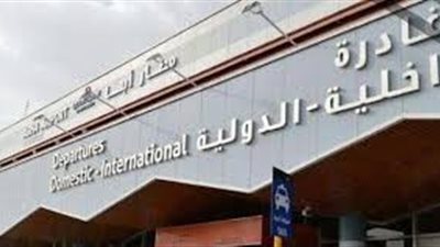 إصابة 8 أشخاص إثر هجوم بطائرة مسيرة في موقف مطار أبها
