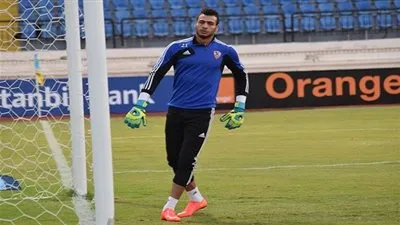 الأهلي يفاوض حارس سموحة