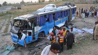 مصرع 6 أشخاص وإصابة 10 آخرين باصطدام حافلة ركاب بسيارة فى باكستان