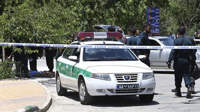 إيران تحتجز امرأة في وزارة النفط بتهمة التجسس لدى شركة أوروبية