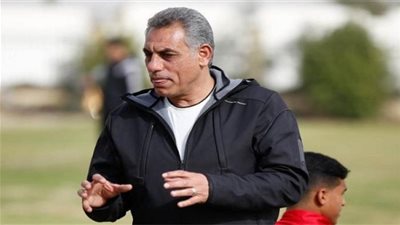 أسطورة المنتخب يحذر من استبعاد عمرو وردة