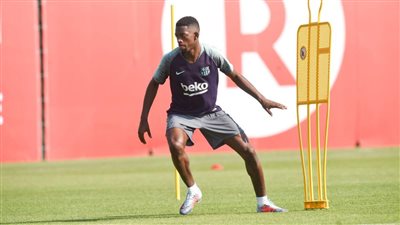 بايرن ميونيخ يسعى للتعاقد مع نجم برشلونة المتألق