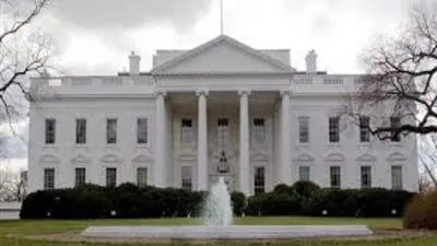 البيت الأمريكي يوافق على التمويل العاجل لرعاية المهاجرين على الحدود مع المكسيك