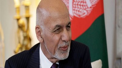 الرئيس الأفغاني يصل باكستان لبحث العلاقات والسلام مع طالبان 