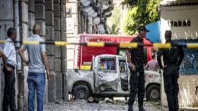 جرحى جراء هجوم انتحاري على سيارة للشرطة في العاصمة التونسية 