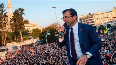 رئيس بلدية إسطنبول لأنصاره: لقنتم أعداء الديمقراطية الدرس اللازم