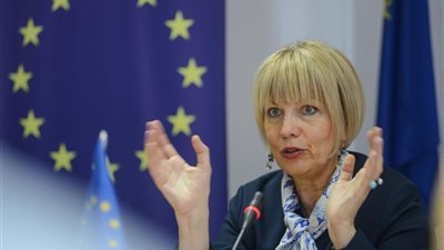 شميد تؤكد تفعيل الآلية المالية الأوروبية 