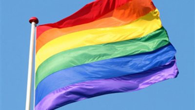  السفارة الأمريكية بقطر تحتفل بيوم المثليين