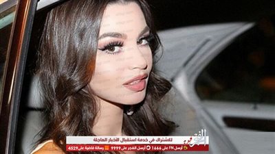 الراقصة جوهرة تنشر صورة لها بالحجاب من داخل أحد المساجد 