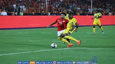 محمد صلاح يستعد لمباراة أوغندا بطريقة 