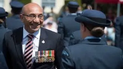 وزير الدفاع النيوزيلندي يتوجه إلى الصين في زيارة تستغرق أربعة أيام