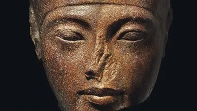 أستاذ بجامعة القاهرة: الآثار المصرية كانت تباع قديما بطرق رسمية