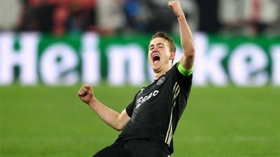 شرط جزائي خيالي في عقد ماتياس دي ليخت