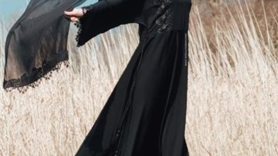 عبايات سوداء تناسب إطلالتك الرائعة