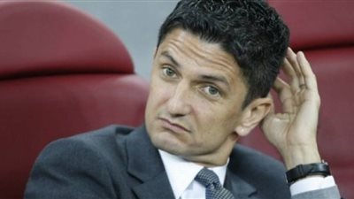 رسميا.. الهلال يتعاقد مع المدرب رازفان لوشيسكو