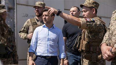 زيلينسكي: هناك أمل لإنهاء المرحلة الساخنة من النزاع في دونباس