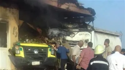 تعليق ناري لأحمد موسى على حادث تصادم سيارة نقل ثقيل بمبنى النجدة