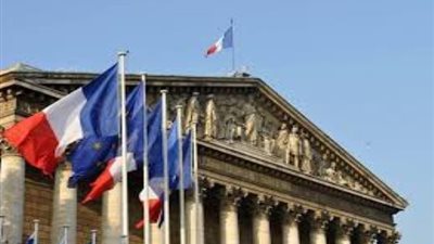 فرنسا: إيران لن تكسب شيئًا بالابتعاد عن شروط اتفاقها النووي