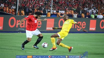 وصلة دفاع عن محمد صلاح ضد السوشيال ميديا