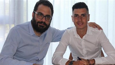 رسميا.. برشلونة يبيع موهبته الجديدة إلى ليدز يونايتد