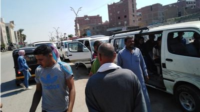 محافظ بني سويف: الوضع مستقر بمحطات الوقود ومواقف السيارات بعد زيادة الوقود (صور)