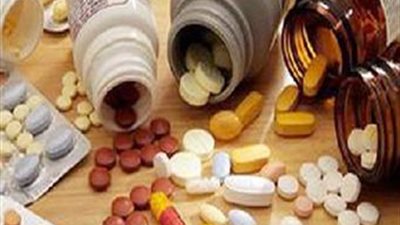 ضبط سائق بحوزته 8000 قرص منشط مجهول المصدر بالأزبكية