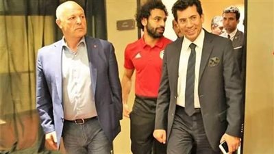 صبحي وأبو ريدة يحضران المران الأخير للمنتخب بالكلية الحربية