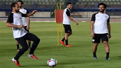 مصر وجنوب إفريقيا.. التاريخ يعاند أصحاب الأرض أمام الأولاد