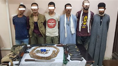 ضبط 6 عناصر إجرامية بحوزتهم أسلحة نارية وذخائر بالعياط