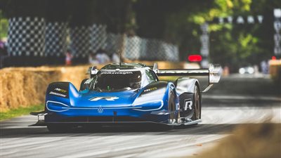 فولكس واجن ID R تحصد لقب أسرع سيارة في احتفال السرعة